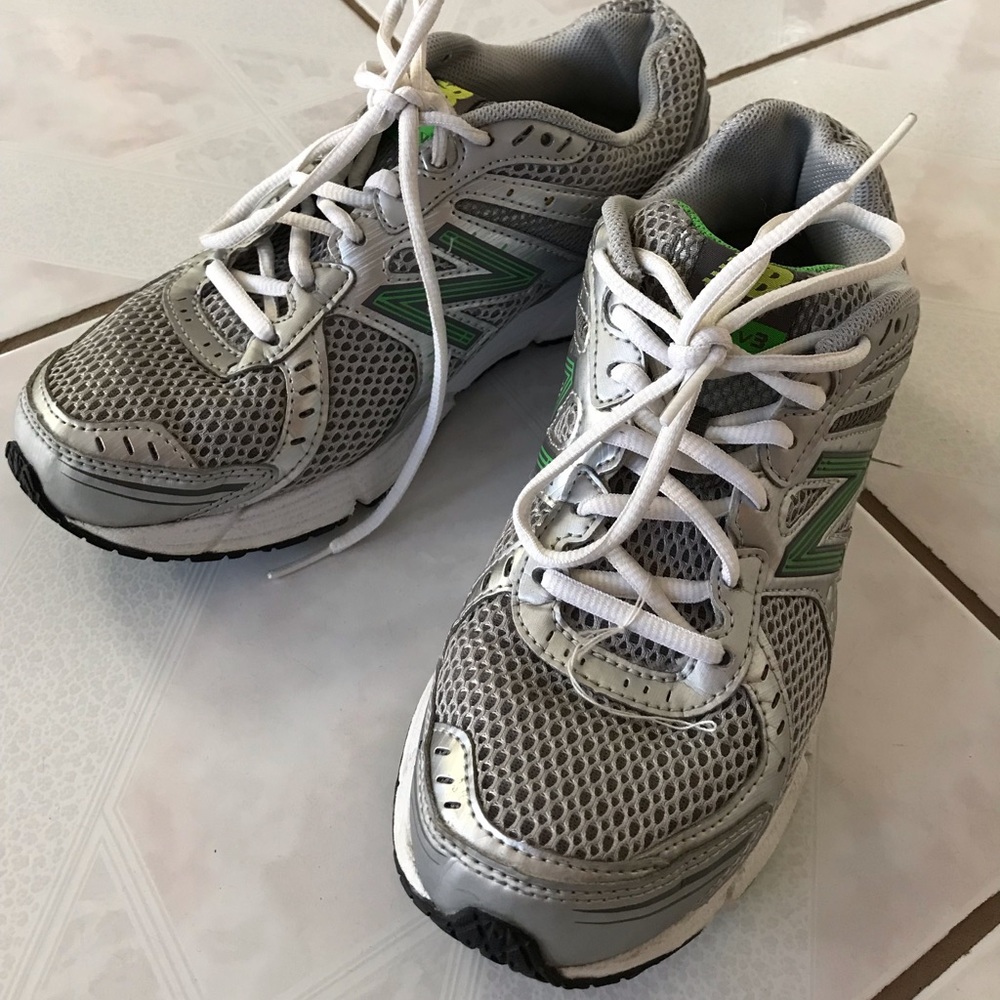 New Balance Womens 8 470 V3 Running Shoes